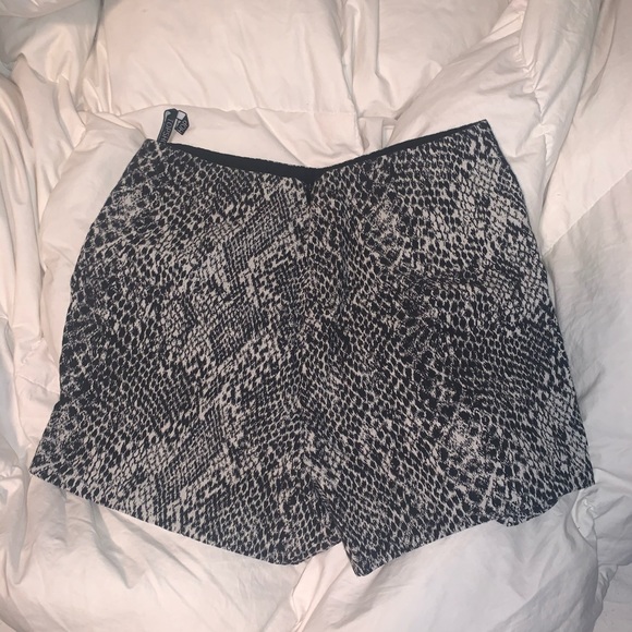 TopShop skort - Picture 2 of 2